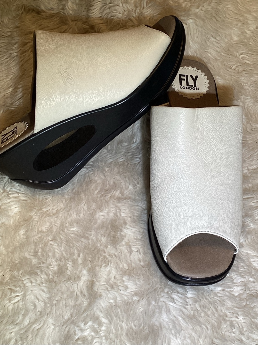 FLY London White Leather Open-Toe Slide Sandals size 6.5-7 - Picture 4 of 8
